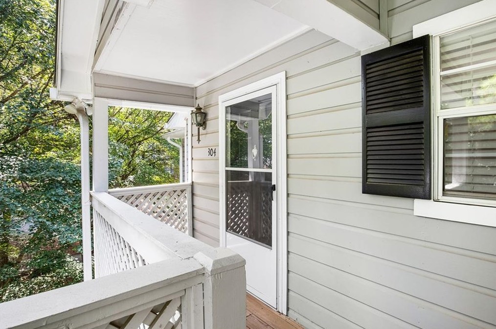 304 Natchez Trce, Atlanta GA  30350-3010 exterior