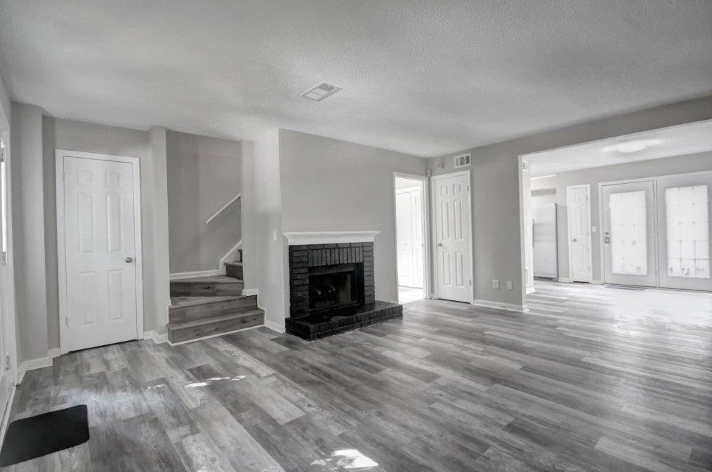 1032 Old Holcomb Bridge Rd, Roswell, GA 30076