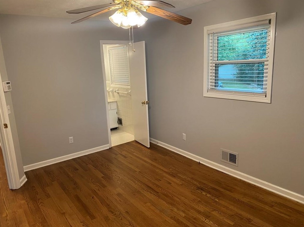 4061 Cooper Lk Rd, Smyrna GA  30082-3328 exterior