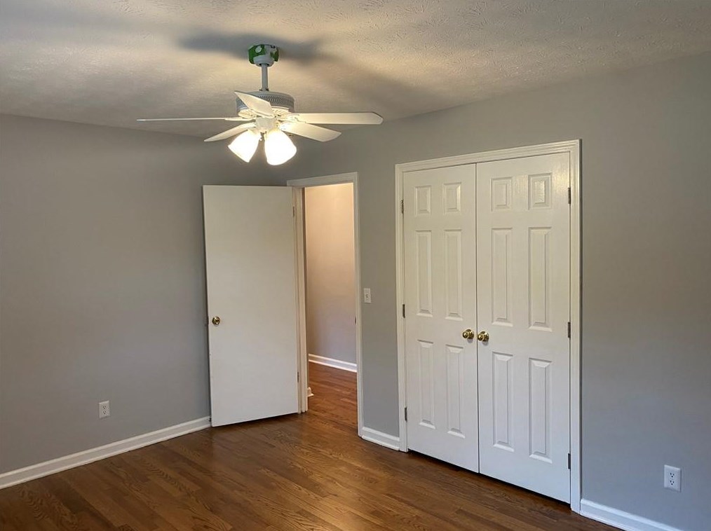 4061 Cooper Lk Rd, Smyrna GA  30082-3328 exterior