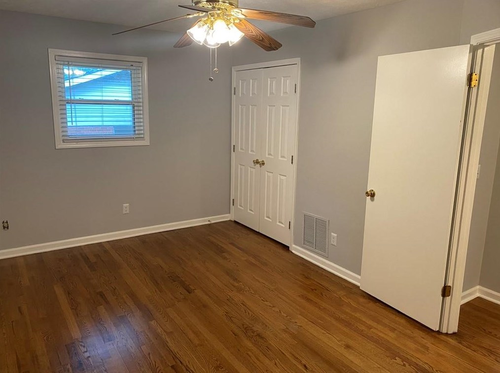 4061 Cooper Lk Rd, Smyrna GA  30082-3328 exterior