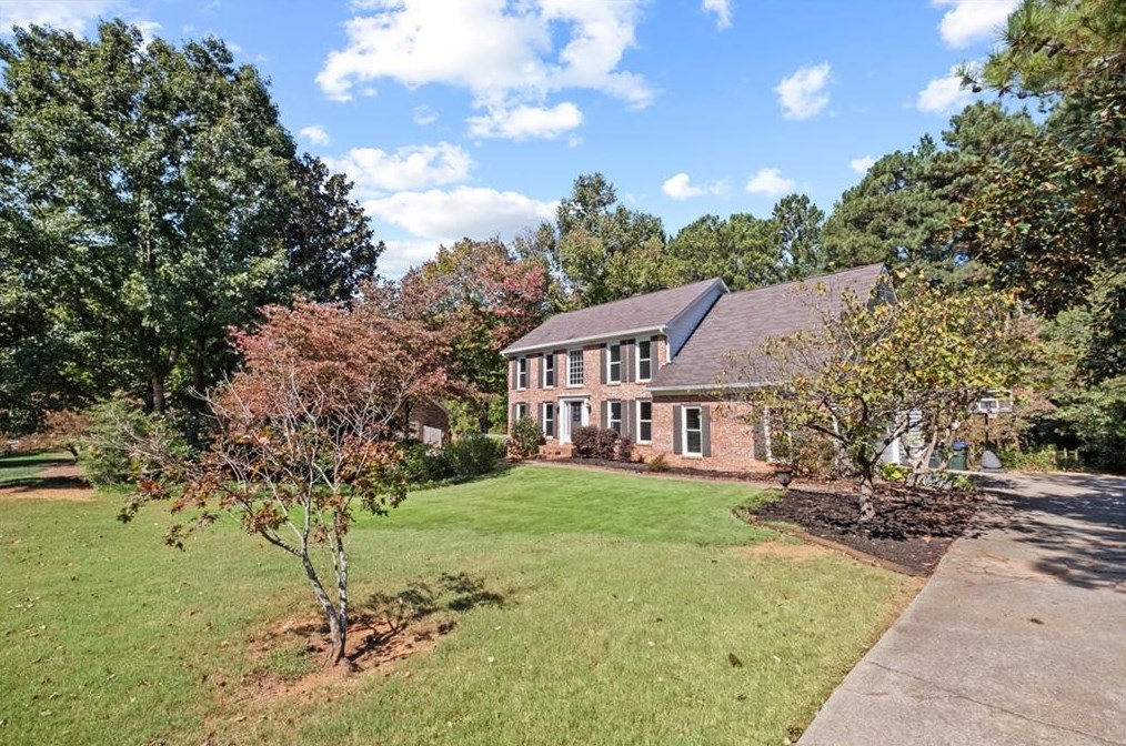 775 Kingridge Dr, Roswell, GA 30075-2251