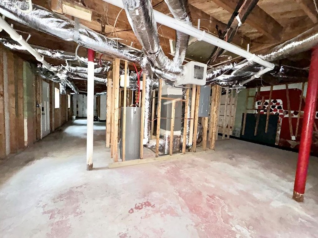 2459 Susan Ln, Atlanta GA 30331-5235 exterior