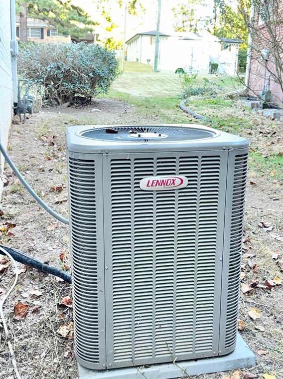 2459 Susan Ln, Atlanta GA 30331-5235 exterior