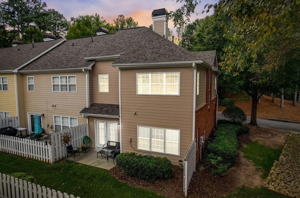 54 Townview Dr, Alpharetta, GA 30022-1840