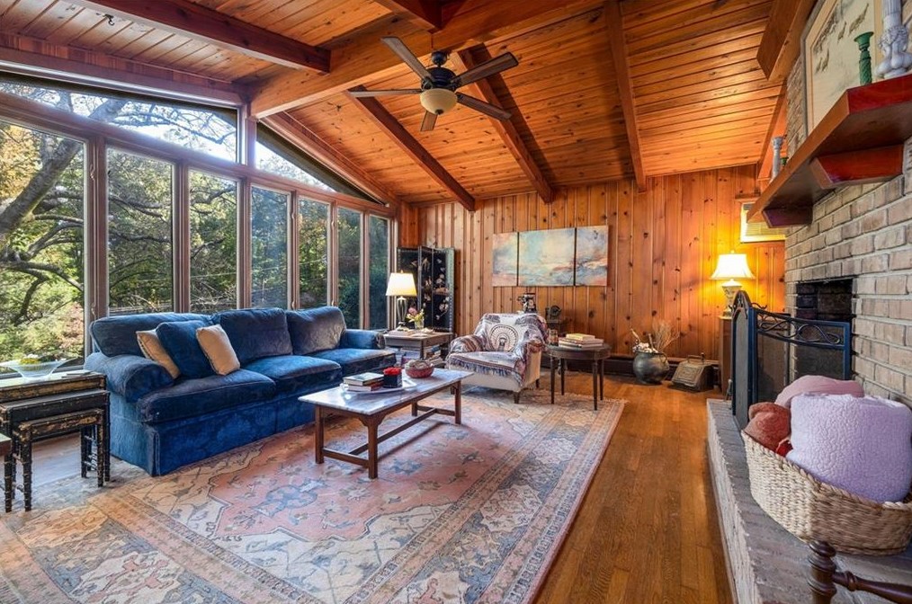 2340 Honeysuckle Ln, Smyrna GA  30080-4614 exterior