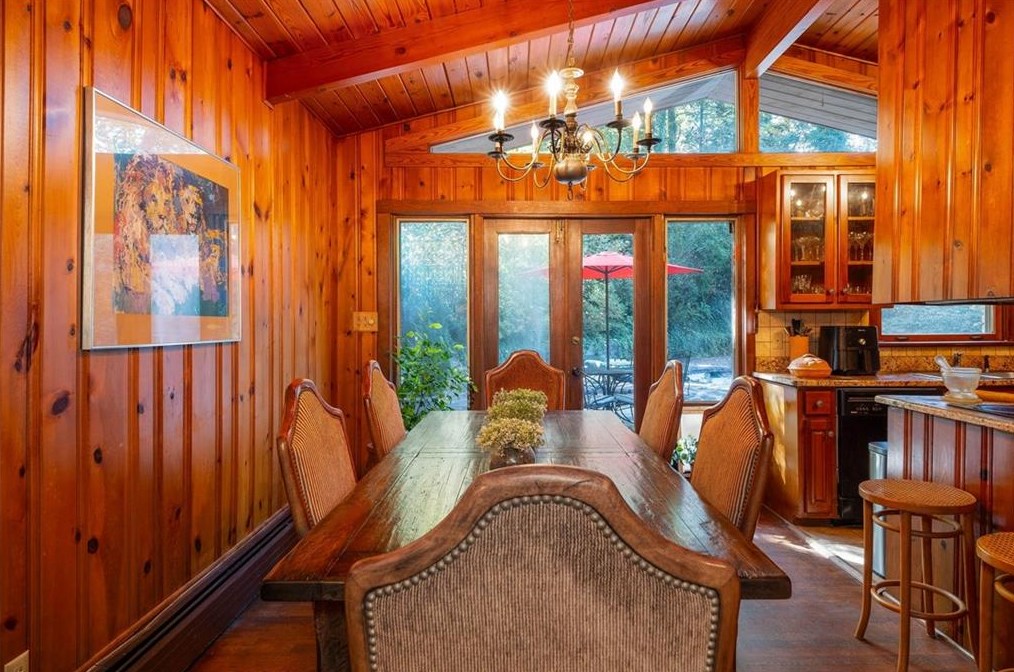 2340 Honeysuckle Ln, Smyrna GA  30080-4614 exterior