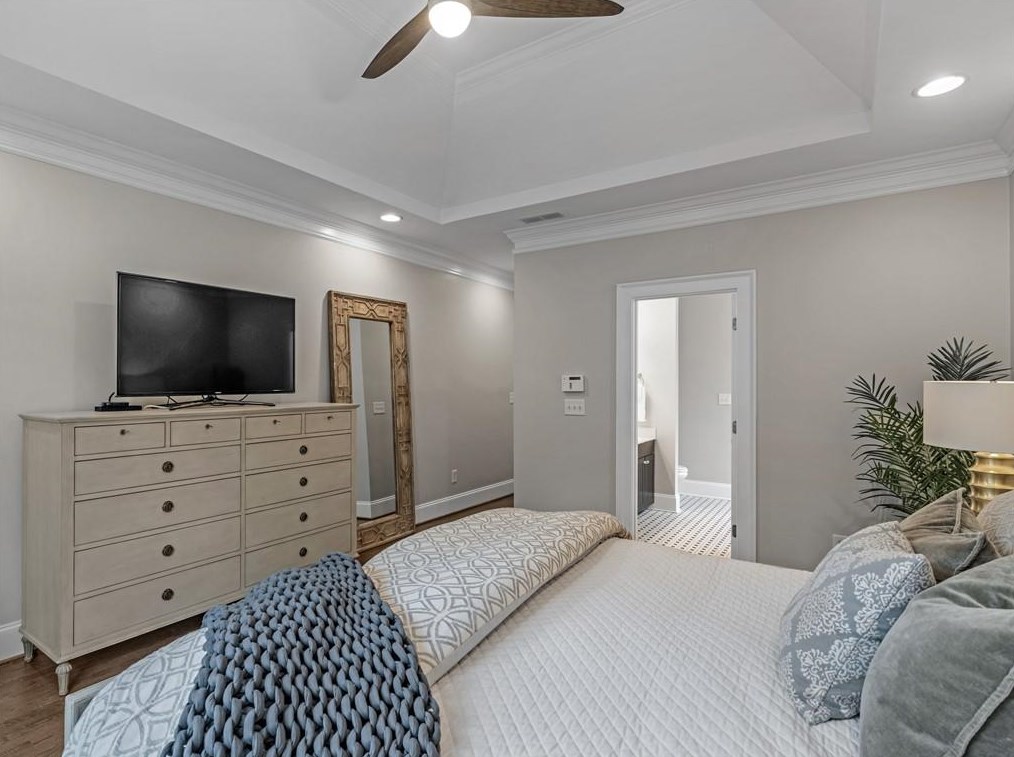 503 Pharr Rd, Decatur GA  30030-4841 exterior