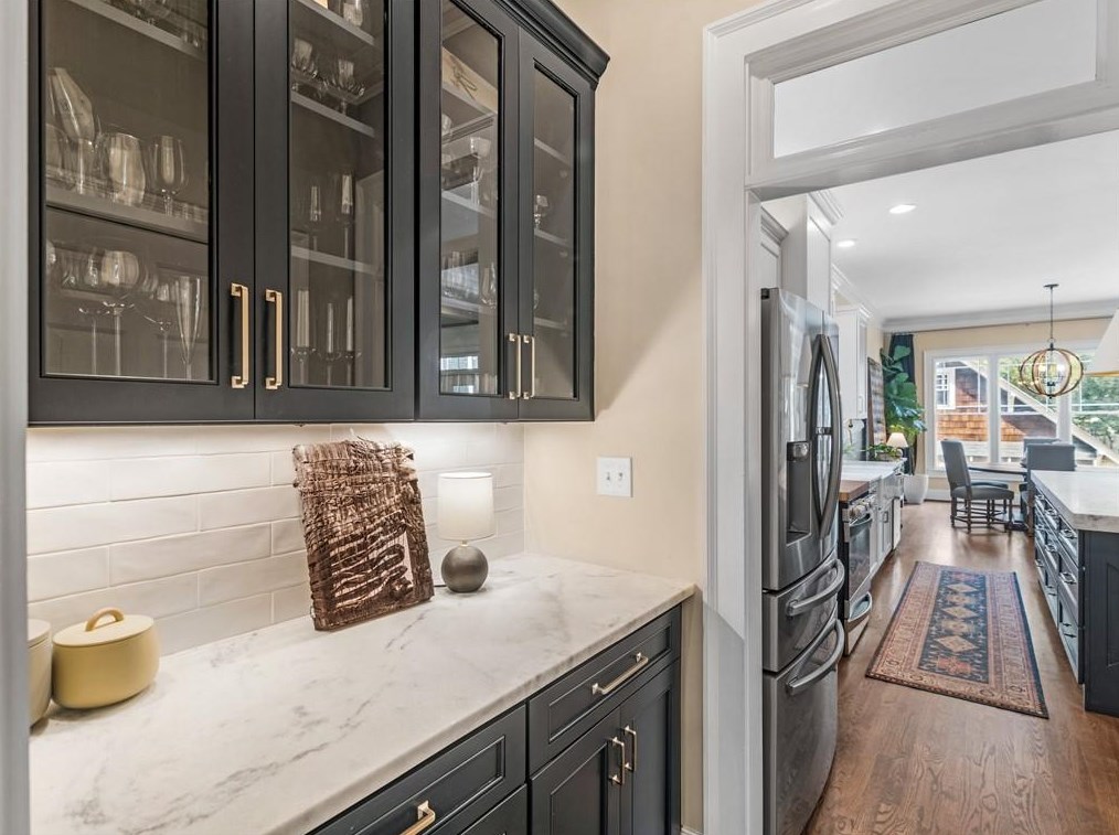 503 Pharr Rd, Decatur GA  30030-4841 exterior