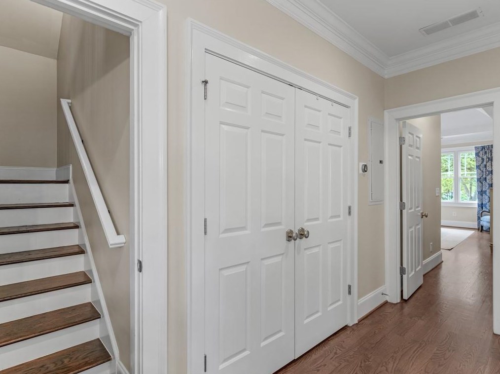 503 Pharr Rd, Decatur GA  30030-4841 exterior