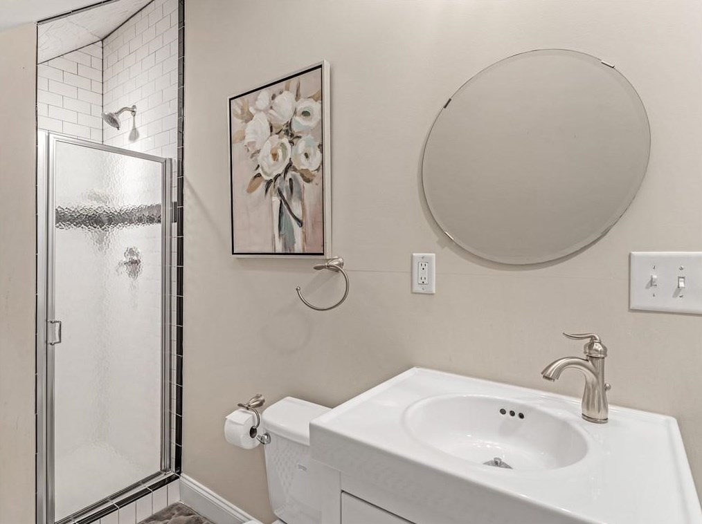 503 Pharr Rd, Decatur GA  30030-4841 exterior