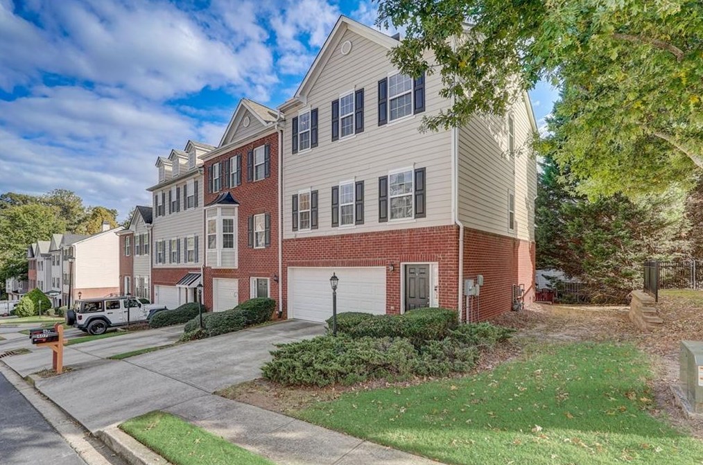 407 Eagle Tiff Dr, Buford, GA 30518