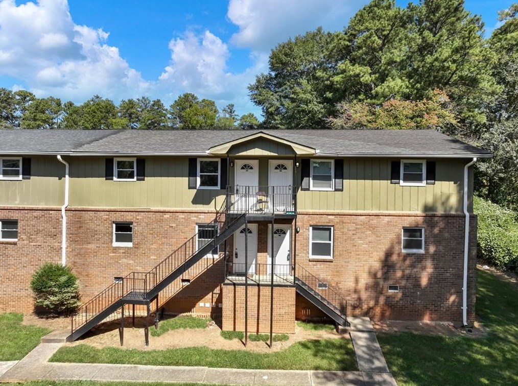 5883 Lone Oak Dr Sw, Mableton, GA 30126