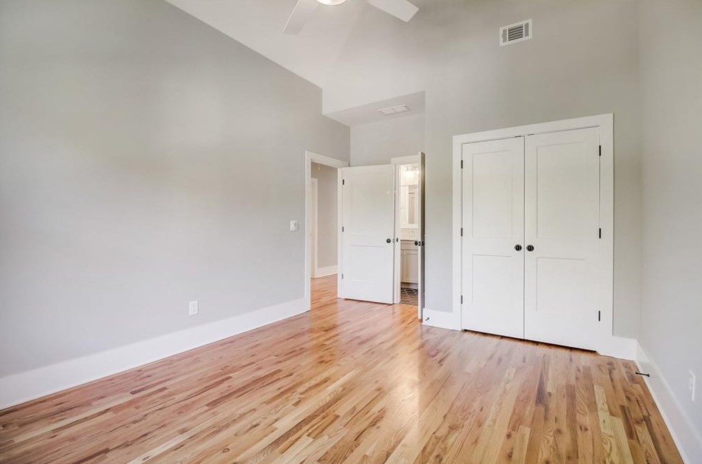 2183 Oakview Rd, Atlanta GA  30317-0026 exterior