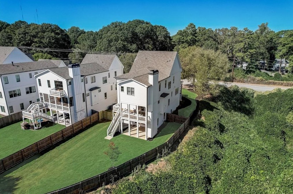 2183 Oakview Rd, Atlanta GA  30317-0026 exterior