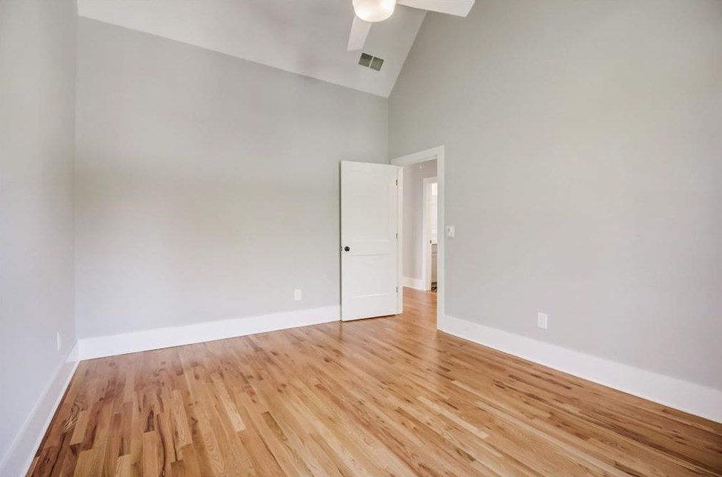 2183 Oakview Rd, Atlanta GA  30317-0026 exterior