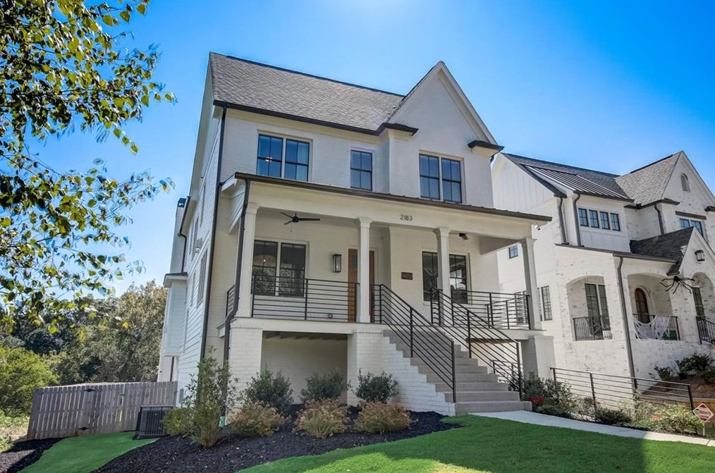 2183 Oakview Rd, Atlanta GA  30317-0026 exterior