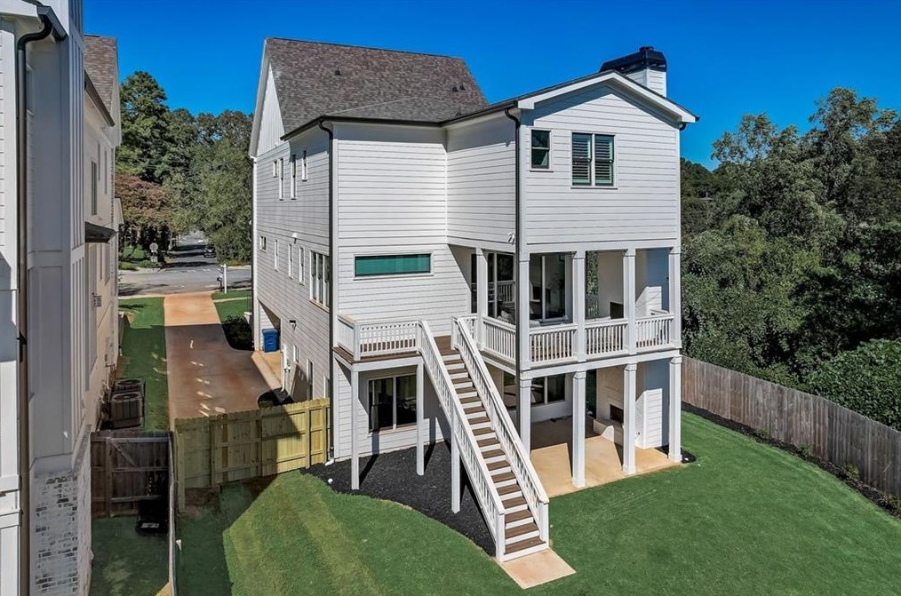 2183 Oakview Rd, Atlanta GA  30317-0026 exterior