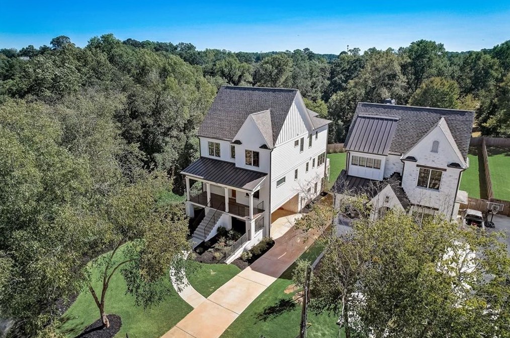 2183 Oakview Rd, Atlanta GA  30317-0026 exterior