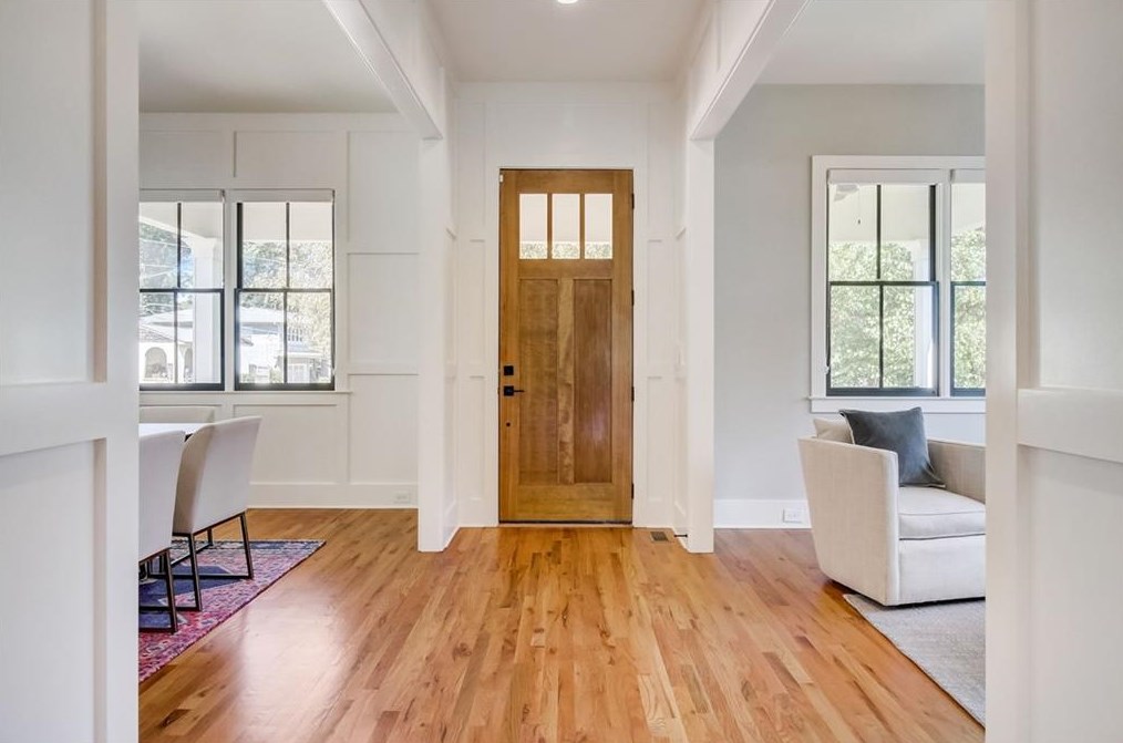 2183 Oakview Rd, Atlanta GA  30317-0026 exterior