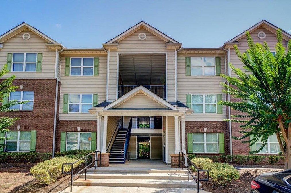 12303 Fairington Ridge Cir, Lithonia, GA 30058
