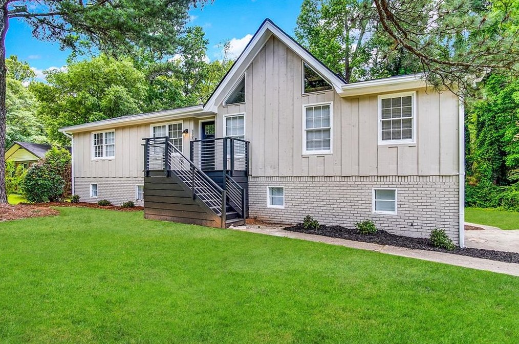 4565 Tudor Castle Dr, Decatur, GA 30035