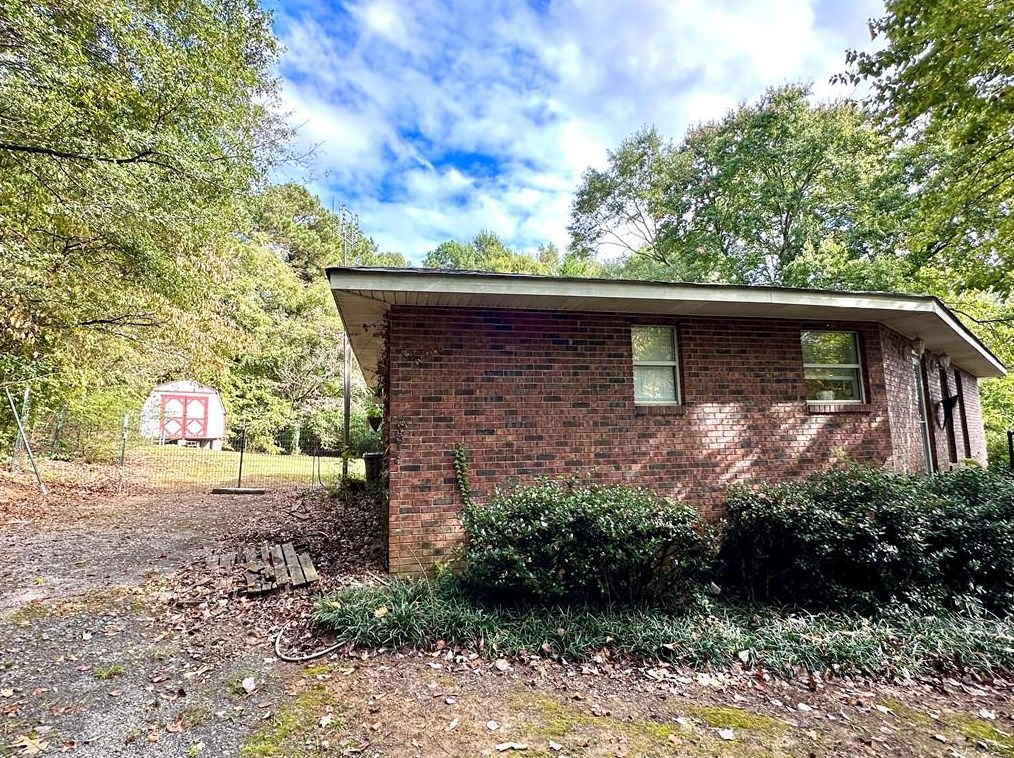 155 Joan Ln, Calhoun, GA 30701-9126