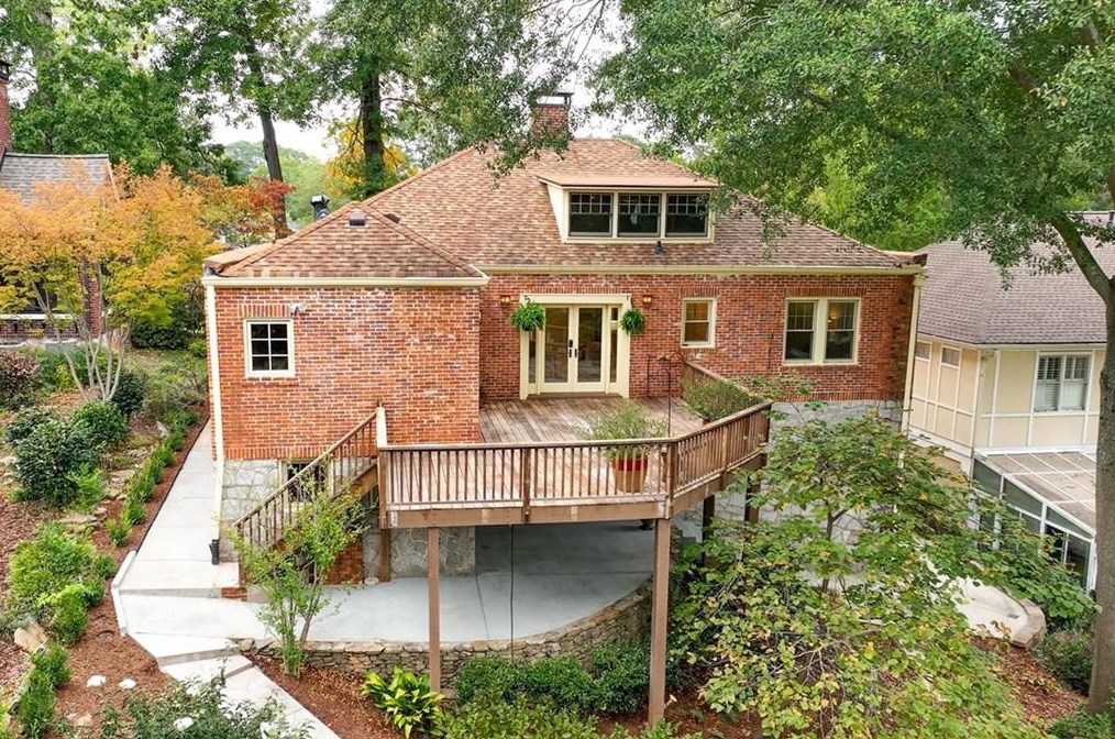 1171 Zimmer Dr, Atlanta GA  30306-3320 exterior