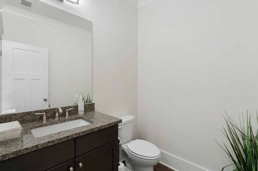 1150 Fleming St, Smyrna GA  30080-1924 exterior