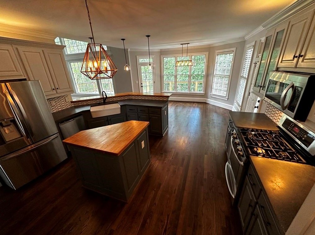 640 Lake Medlock Dr, Alpharetta, GA 30022