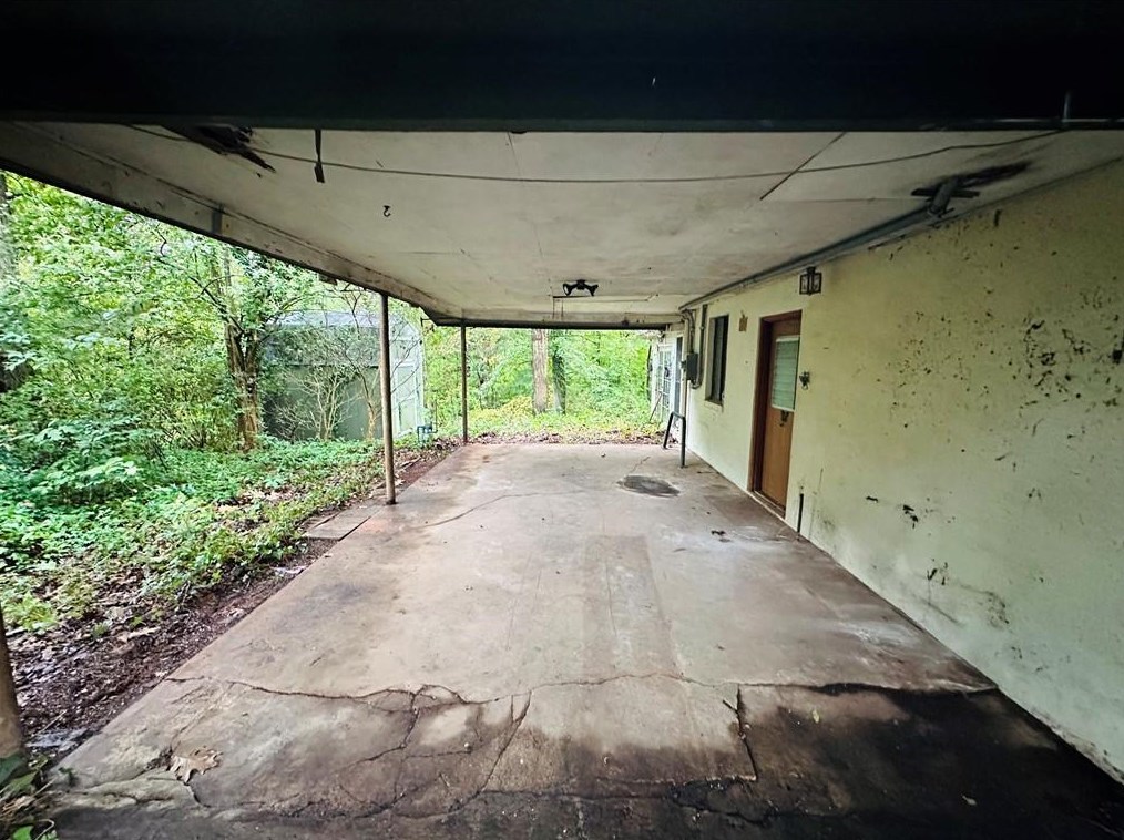 1855 Butlers Ln, Decatur GA  30033-4001 exterior