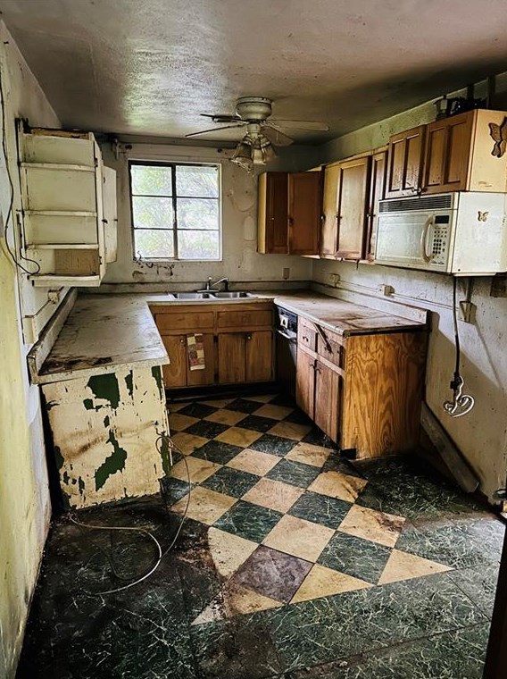 1855 Butlers Ln, Decatur GA  30033-4001 exterior