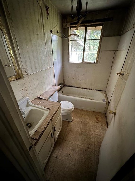 1855 Butlers Ln, Decatur GA  30033-4001 exterior