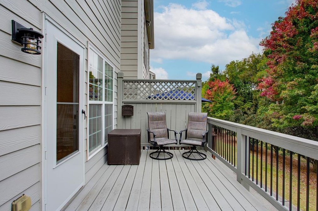2166 Weldonberry Dr, Atlanta GA  30319-5732 exterior