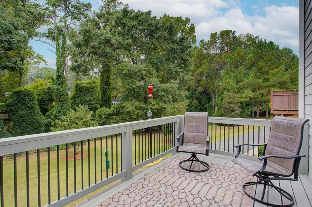 2166 Weldonberry Dr, Atlanta GA  30319-5732 exterior