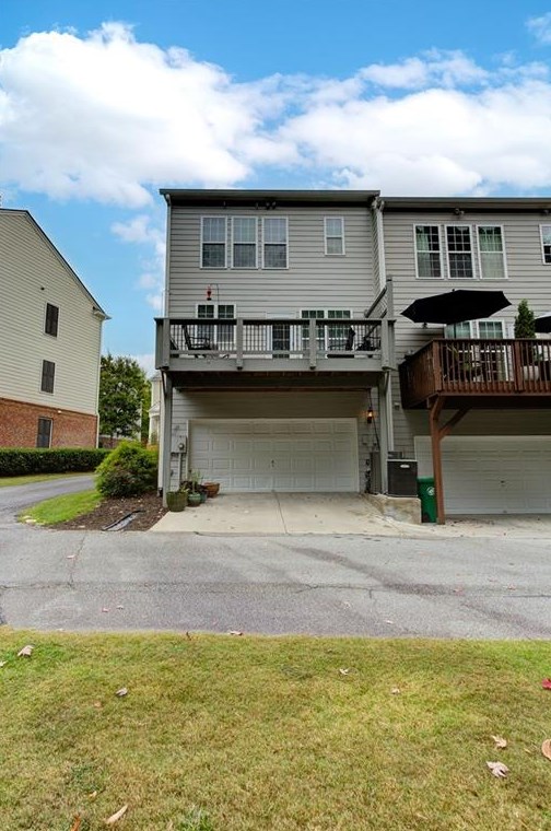 2166 Weldonberry Dr, Atlanta GA  30319-5732 exterior