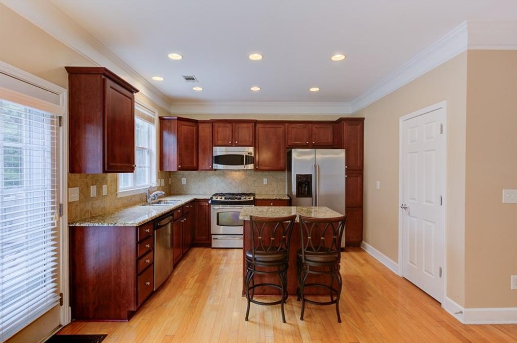 2166 Weldonberry Dr, Atlanta GA  30319-5732 exterior