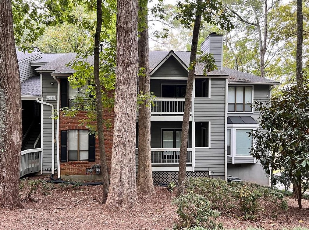 326 Warm Springs Cir, Roswell GA  30075-4967 exterior