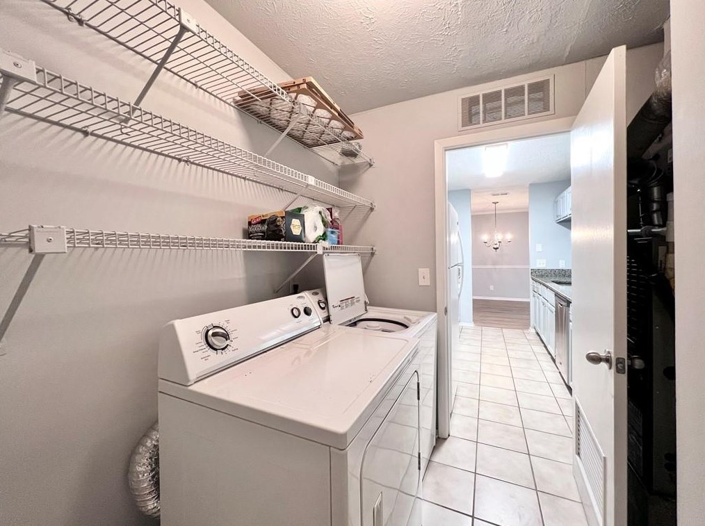 326 Warm Springs Cir, Roswell GA  30075-4967 exterior