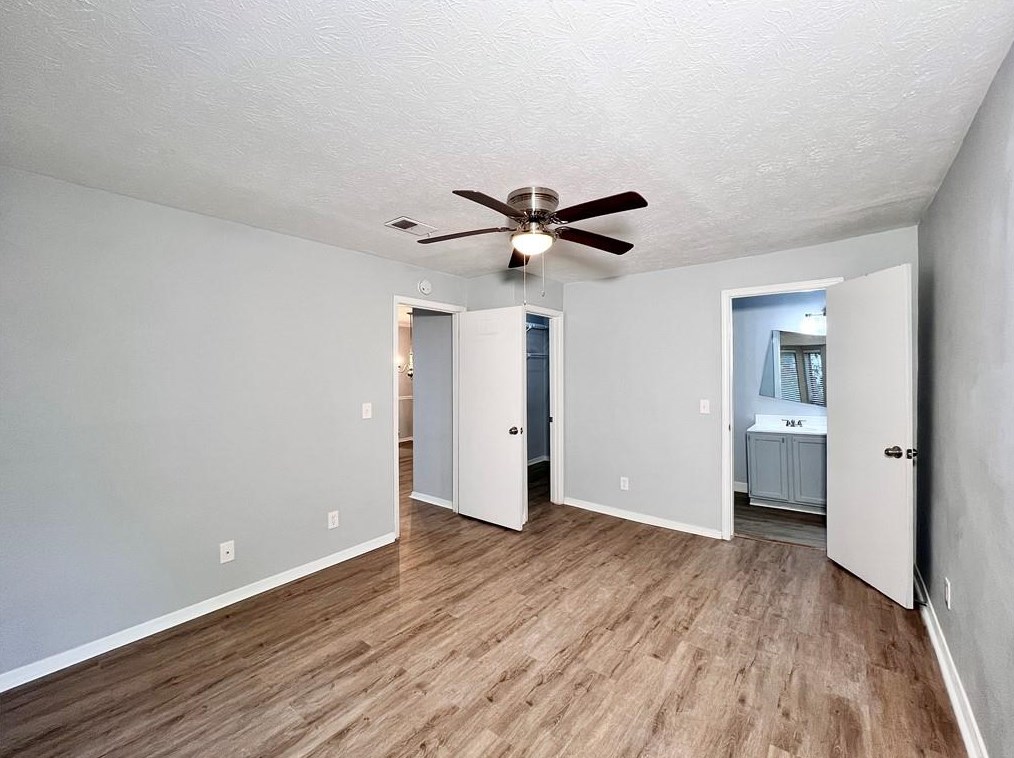 326 Warm Springs Cir, Roswell GA  30075-4967 exterior