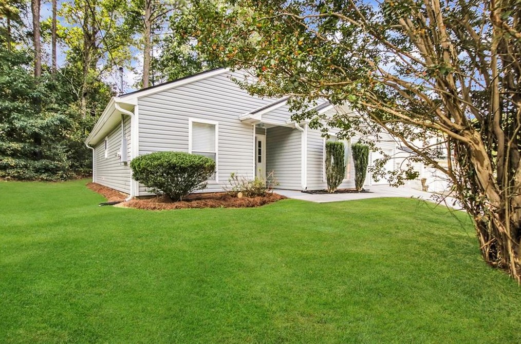 5885 Giles Rd, Lithonia, GA 30058