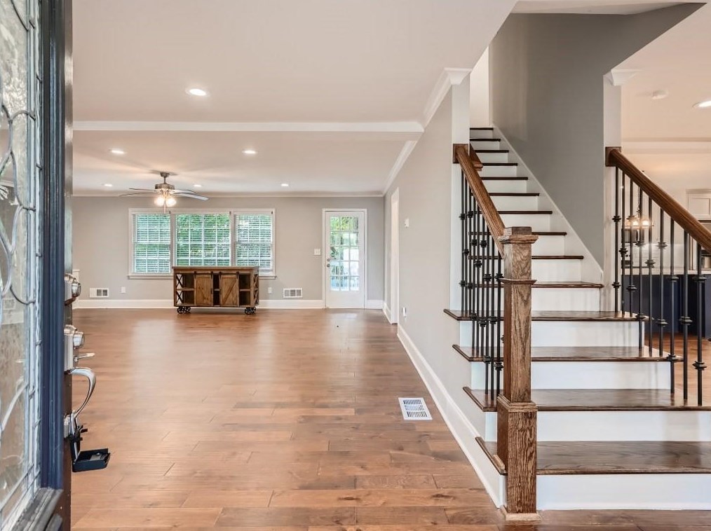 865 Glen Ridge Dr Sw, Lilburn, GA 30047