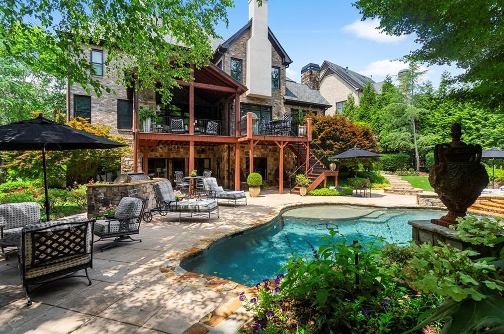 550 Trimble Lake Ct, Atlanta, GA 30342-2484