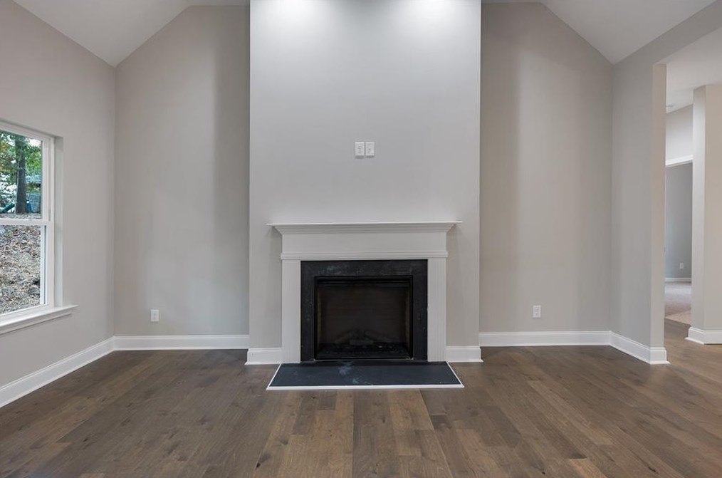 564 Oakland Dr, Calhoun GA 30701-4269 exterior