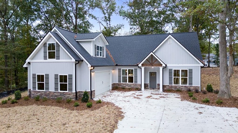 564 Oakland Dr, Calhoun, GA 30701-4263
