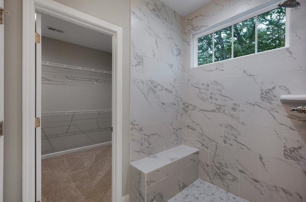 564 Oakland Dr, Calhoun GA 30701-4269 exterior