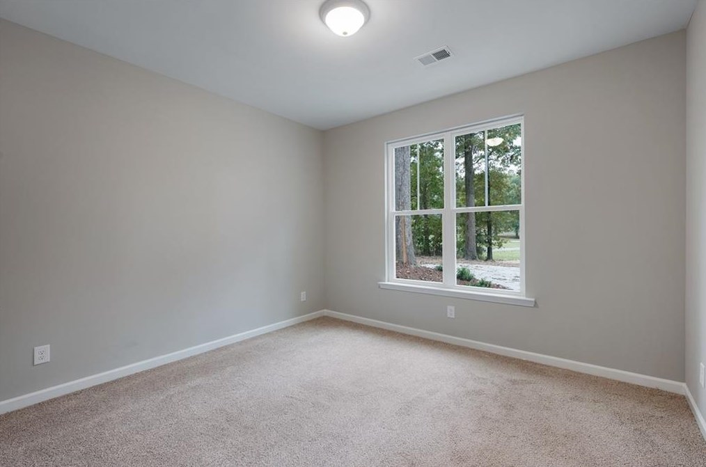 564 Oakland Dr, Calhoun GA 30701-4269 exterior