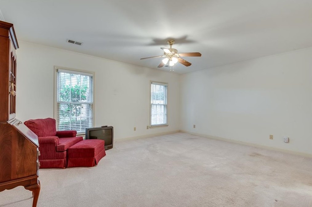 1805 Bedfordshire Dr, Decatur GA  30033-1405 exterior