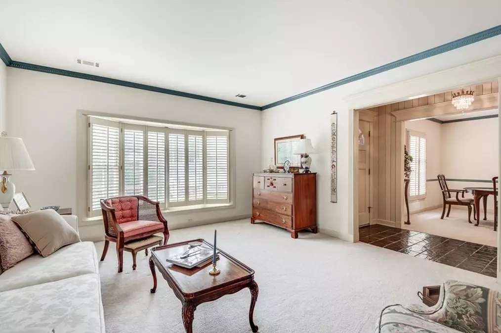 1805 Bedfordshire Dr, Decatur GA  30033-1405 exterior