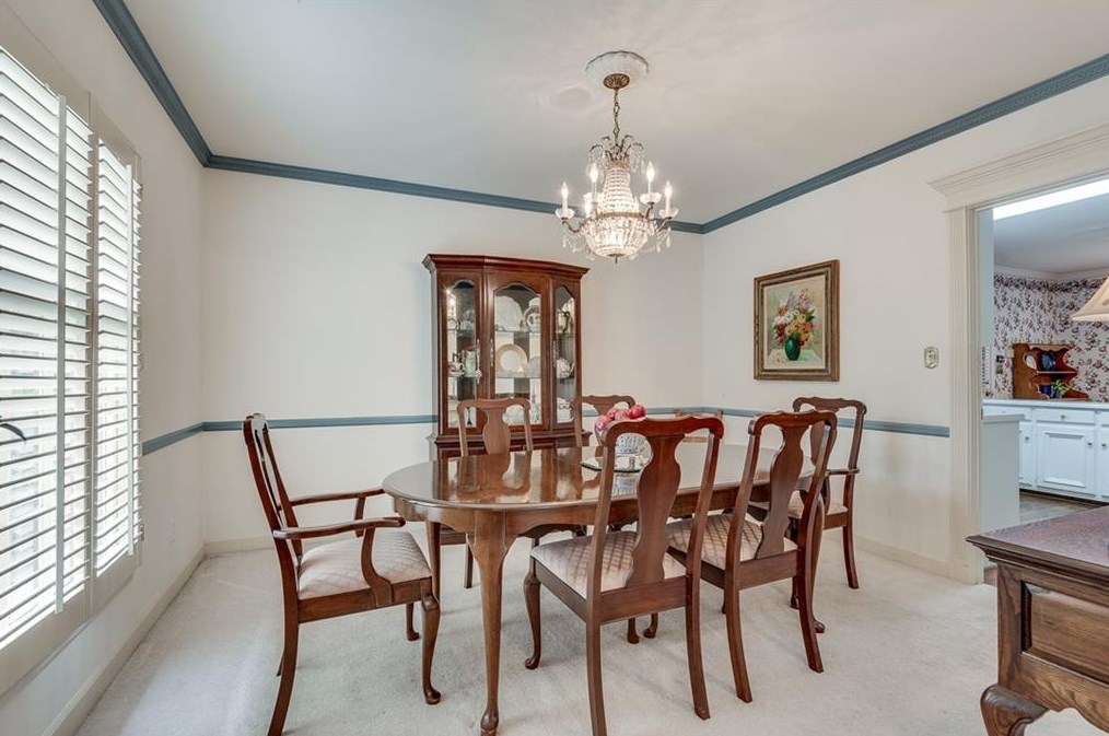 1805 Bedfordshire Dr, Decatur GA  30033-1405 exterior